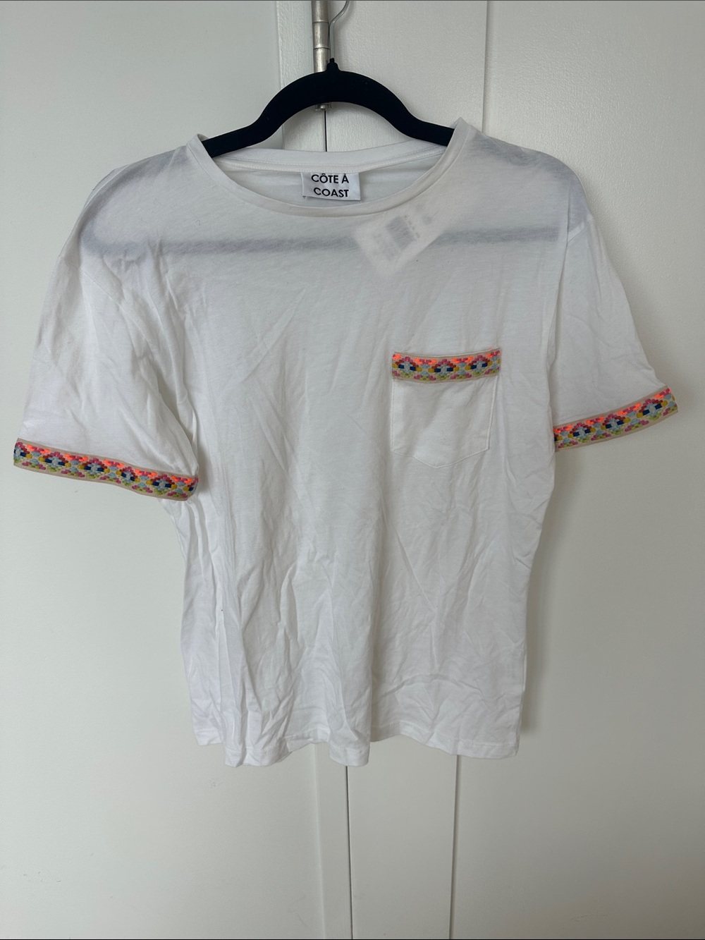 NWT- Cote A Coast White Tee with Multicolor Trim